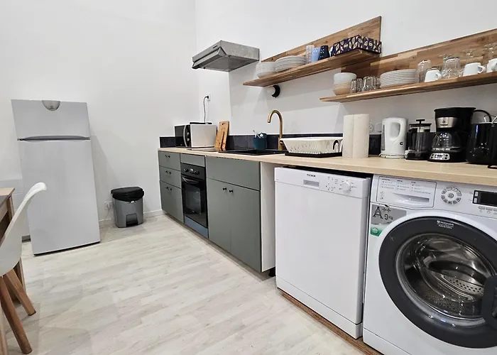 Villa 2 Maisons Reunies De Plain-pied 6 Hypercentre Et A 300 M De La Accueil Humain Royan