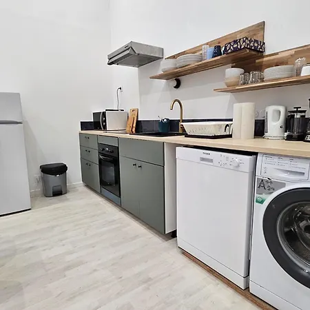 Villa 2 Maisons Reunies De Plain-pied 6 Hypercentre Et A 300 M De La Accueil Humain Royan