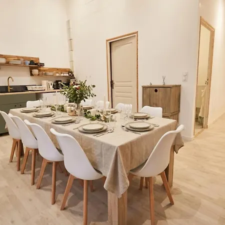 2 Maisons Reunies De Plain-pied 6 Hypercentre Et A 300 M De La Accueil Humain